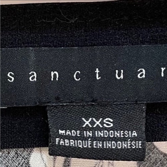 Revolve Sanctuary Beach to City Midi Skirt in Night Jungle (Black White Floral) - Picture 5 of 6